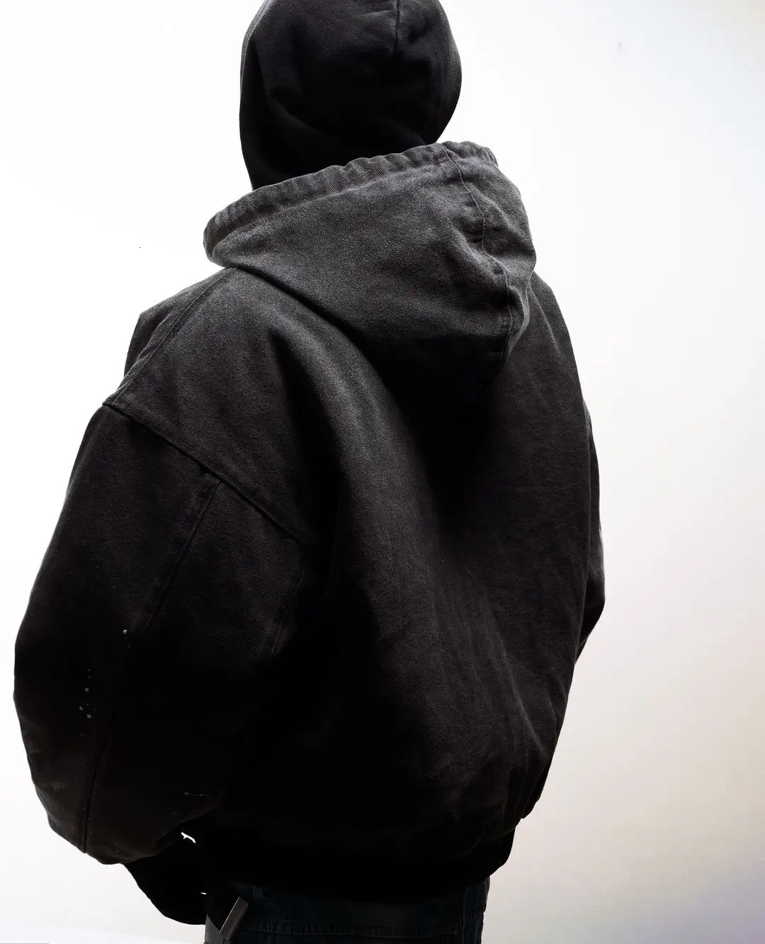 American Retro Gothic Embroidery Pattern Washed Denim Jacket Mens Winter Loose Street Trend Distressed Hip-Hop Rap Jacket 241112