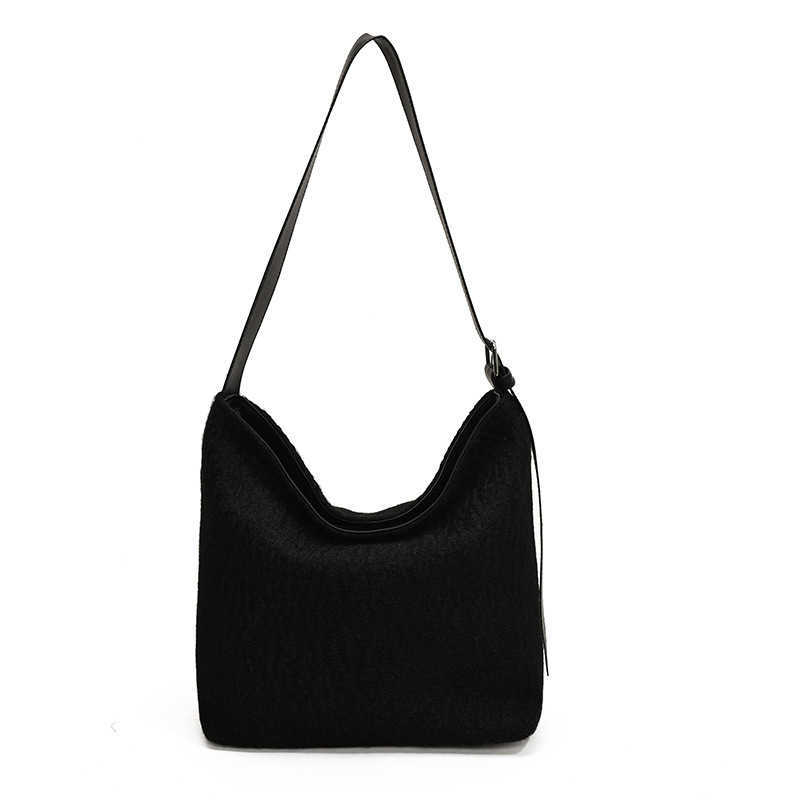 Leisure large capacity bag for women in winter 2024, new woolen shoulder bag, lazy style shoulder bag, underarm bucket bag