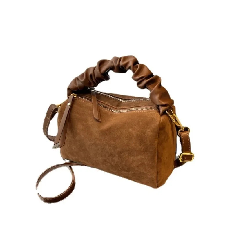 Trend Zipper Pu Womens Shoulder Bags Light y Crossbody for Women Fashion Pleats n Bolsas Para Mujeres 241111