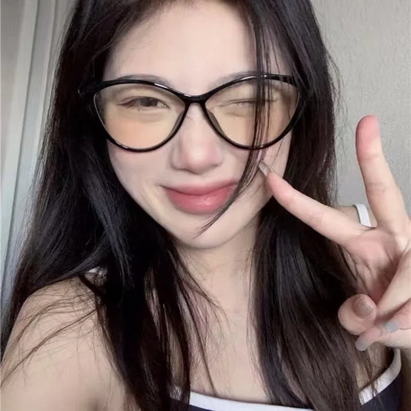 New Anti Blue Light Glasses Women Eyeglasses Optical Spectacle Glasses Luxury Brand Designer Cat Eye Transparent Ladies Eyewear