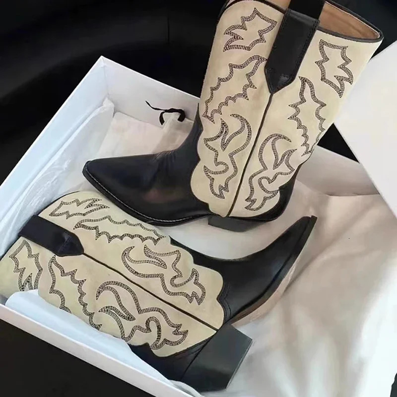 Embroidered womens western cowboy boots fashionable skate boots thick boots knight boots retro style autumn and winter womens shoes 241111