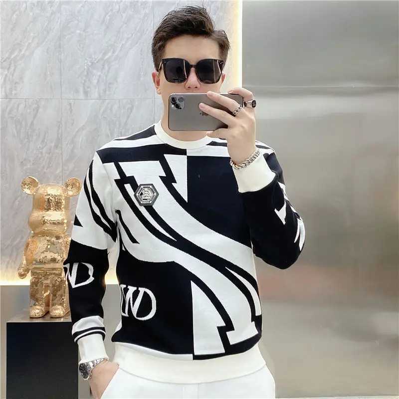 Trend Versatile Autumn New Mens O-Neck Printing Contrast Color Badge HighStreet Fashion Casual Long Sleeve Sweatshirts TopsXJ241111