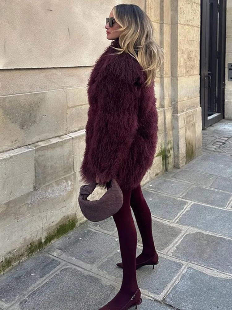 Womens fashionable Burgundy faux fur coat retro lapel V-neck long sleeved thick jacket womens elegant warm coat 241112