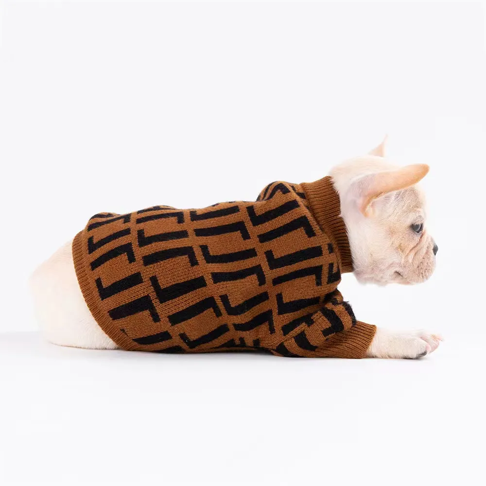 New brand-name warm brand clothes small dog classic jacquard letter pattern cat winter pet sweater coat