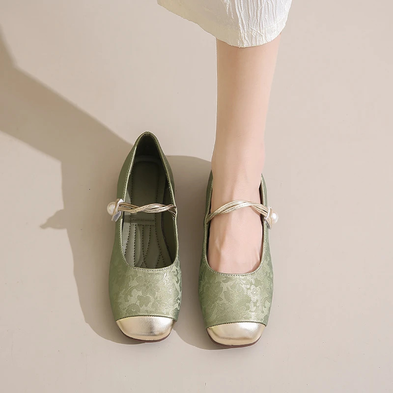 Elegant 2024 bow comfortable sliding womens shoes ballet womens flat bottomed round leather soft sole single shoes women 241111