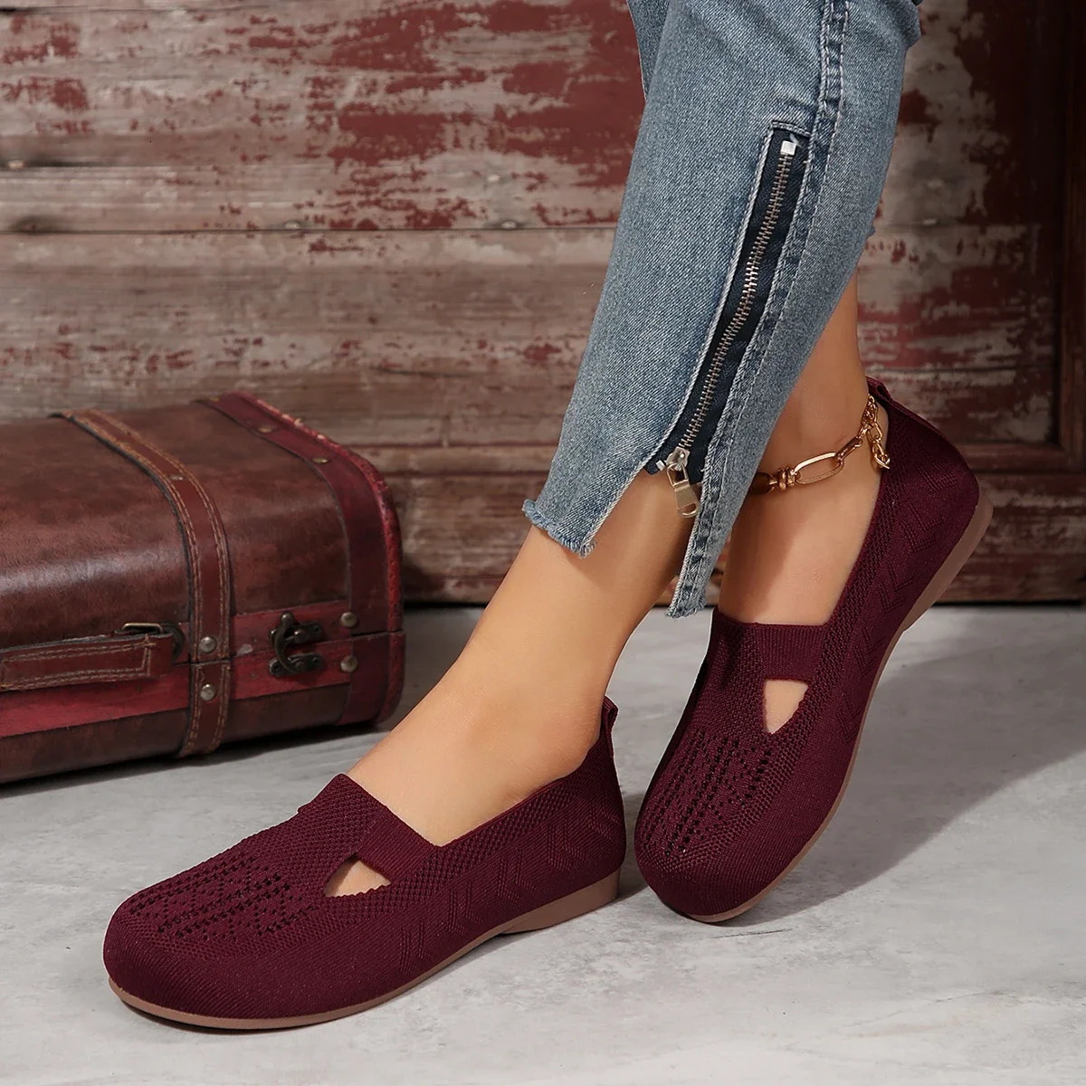 Womens flat shoes summer casual breathable mesh Loafers square toe hollow sports shoes womens knitted shoes 241111