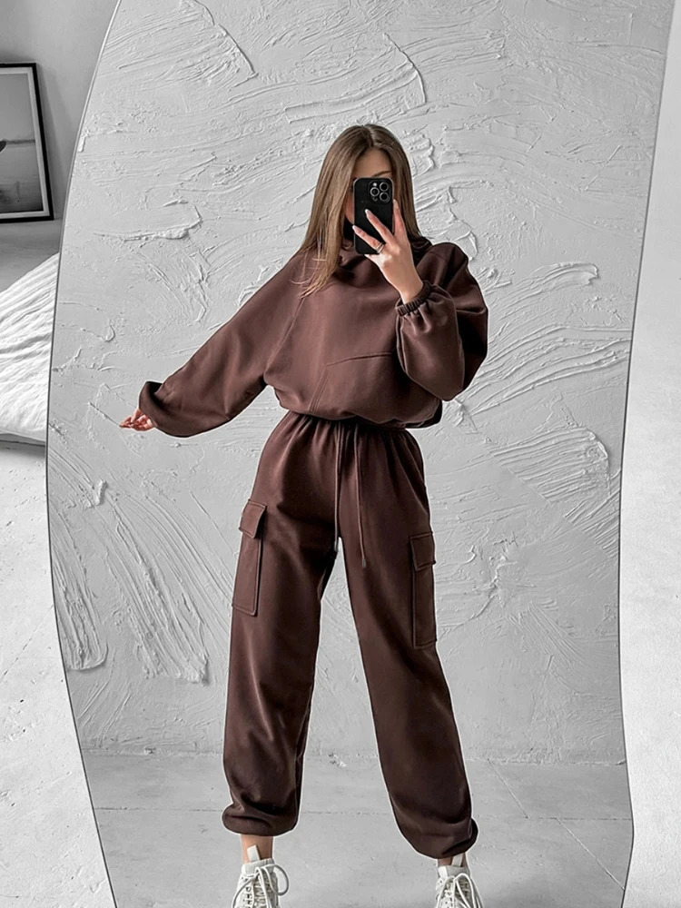 Autumn womens casual sports hoodie set Solid color long sleeved pocket hoodies Lace up work pants Ladys two piece 241111