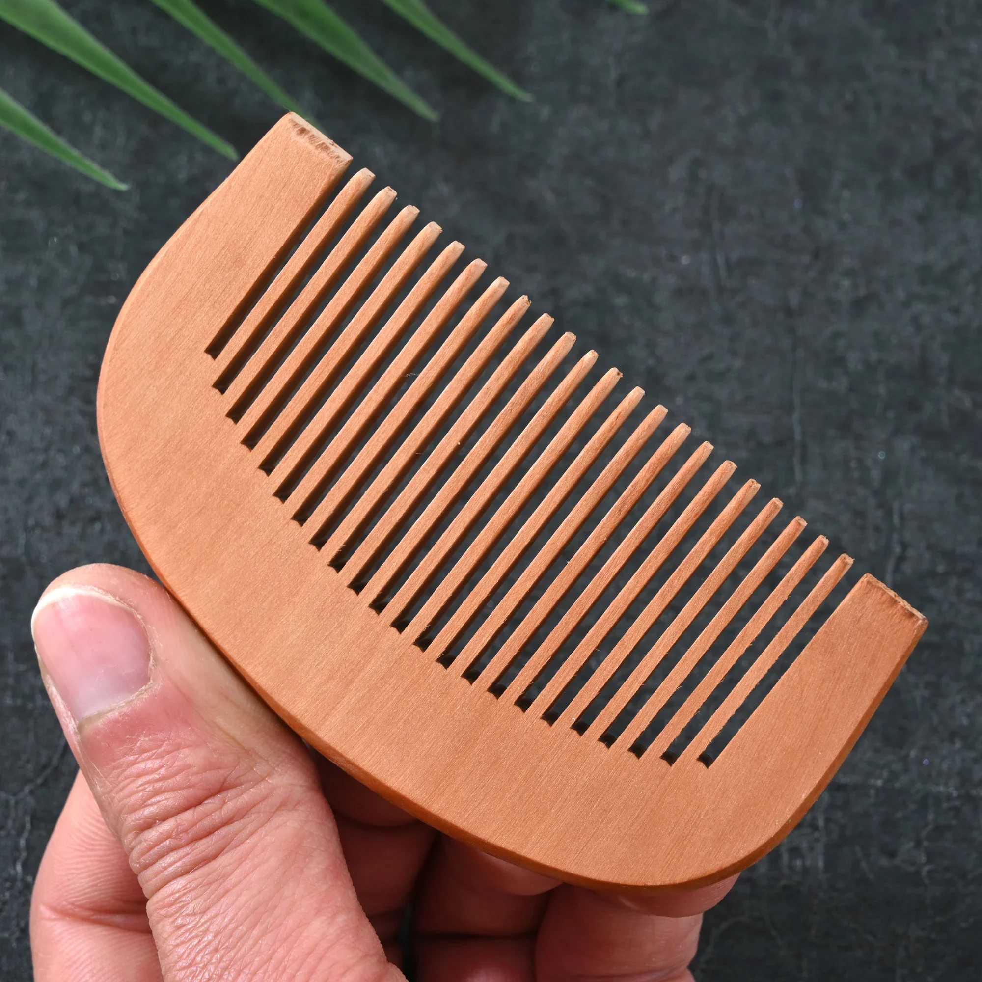 Natural peach wood comb pocket wood comb anti-static defocused hair comb hair massage hair care style portable beard comb W241112