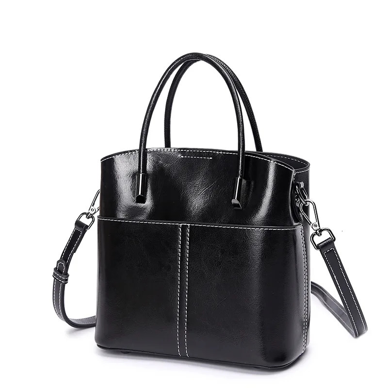 Exquisite and Fashionable Versatile Oil Wax Cowhide Bucket Bag Womens Leisure Minimalist Handheld Shoulder Crossbody 241111