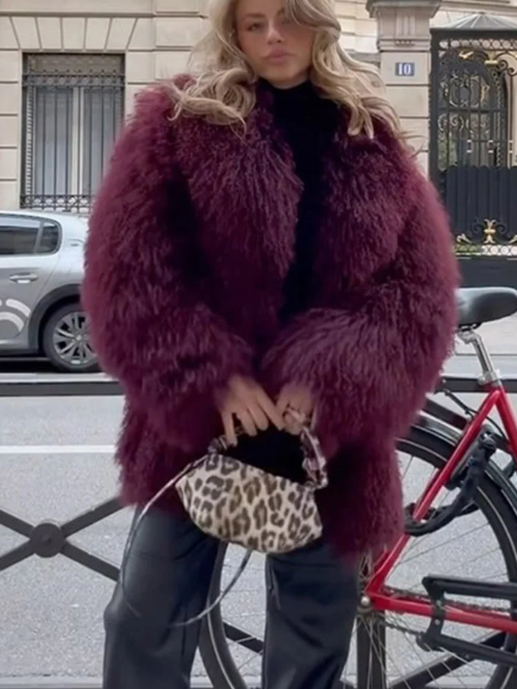 Womens fashionable Burgundy faux fur coat retro lapel V-neck long sleeved thick jacket womens elegant warm coat 241112