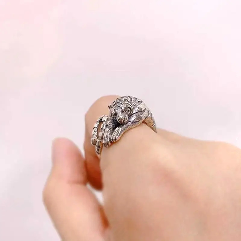 Fierce Tiger Adjustable Opening Ring Men and Women Vintage Punk Ancient Gold Silver color Animal Jewelry Gift Wholesale 241112