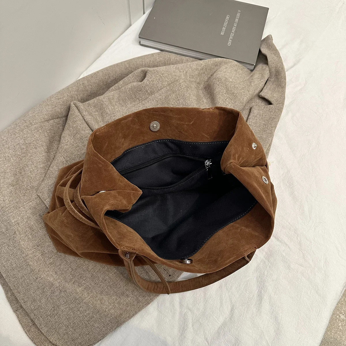 LEFTSIDE Large PU Leather Underarm Bags for Women Winter Y2K Fashion Shopper Shopping Shoulder Tote Bag Handbags 241111