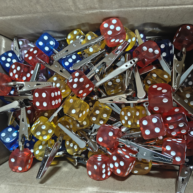 Creativity Dice Bracket Clip Household Smoking Accessories Herb Tobacco Preroll Cigarette Fixed Holder Clamp Tongs Support Stand