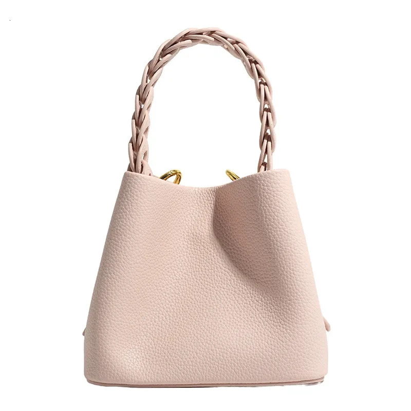 Summer Niche Highend Fashionable Woven Bucket Bag Crossbody Handbag For Commuting Single Shoulder Diagonal 241111
