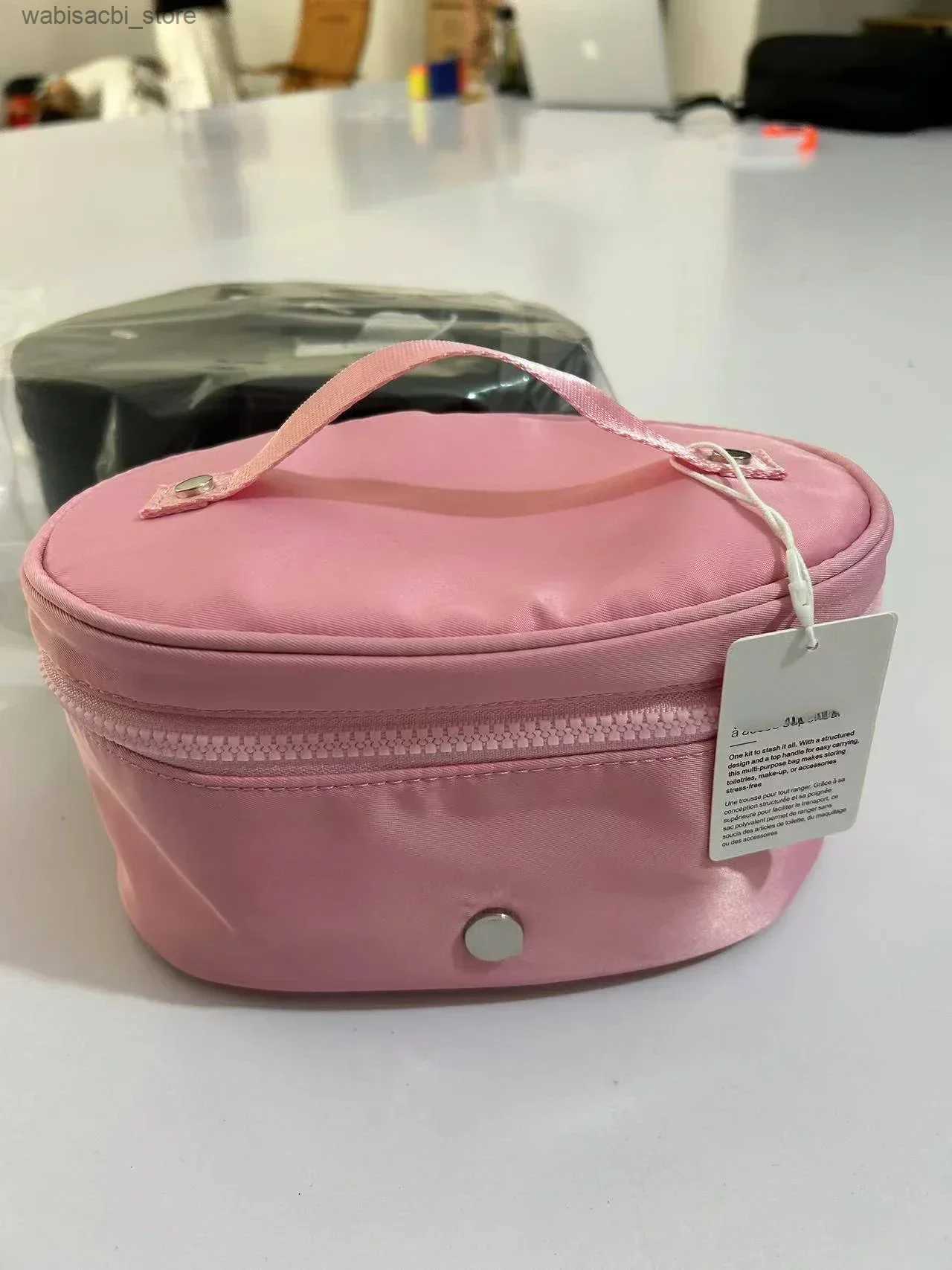 Cosmetic Bags Bag New Makeup Bag/Womens Storage Bag Off Sports Handbag L49