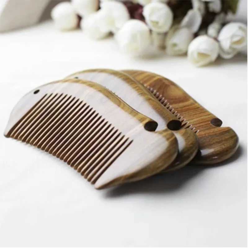 Green sandalwood comb 3cm fish comb Green sandalwood comb support carving anti-static wood comb 3 * 5.7 * 3cm W241112