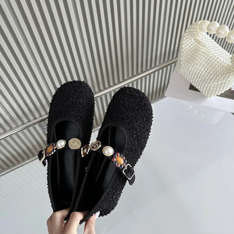 Womens Ballet Flat Bottom Autumn Low Foot Pump Knitted Mary Jane Shoes Water Diamond Button Flat Shoes Large Size 43 Womens Shoes 241111