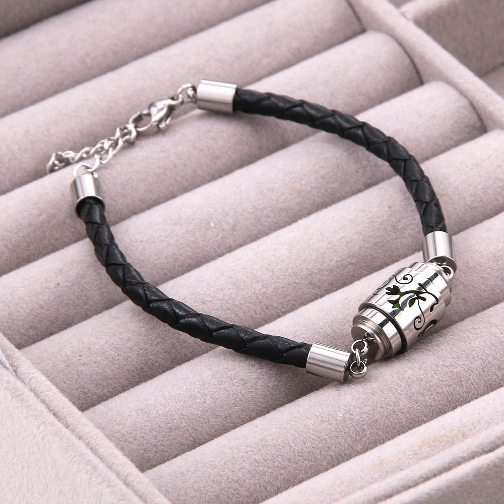 Trendy Aromatherapy High Quality Black Leather Diffuser Bracelet Vintage Hollow Out Charms Perfume Essential Oil Locket e6ad6