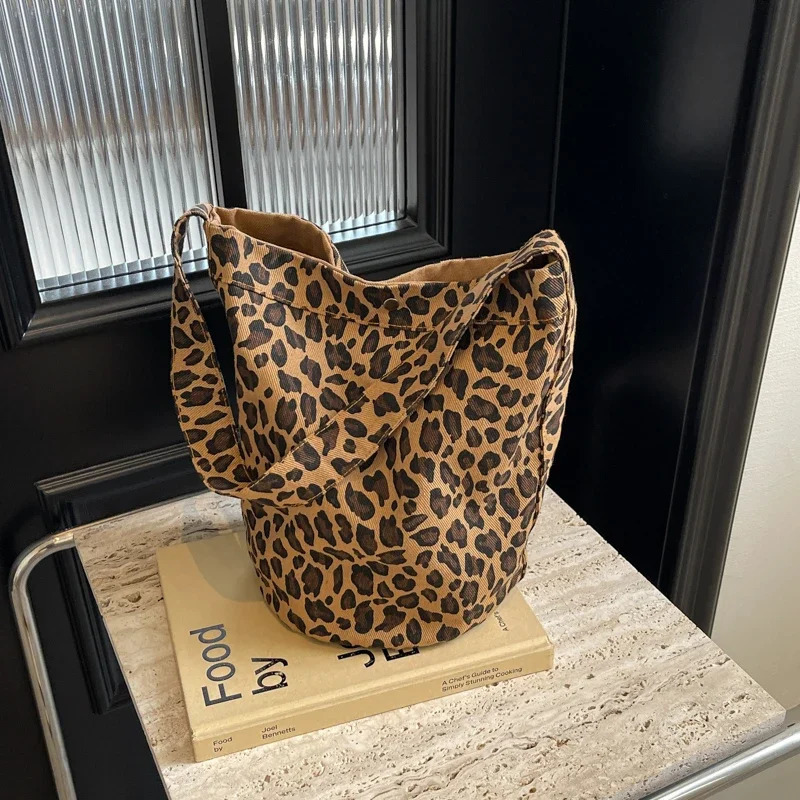 Leopard Print Shoulder Bag Hass Basic Style Classic Style Cross Body Bag Womens Fashion Bolsas Femininas 241111