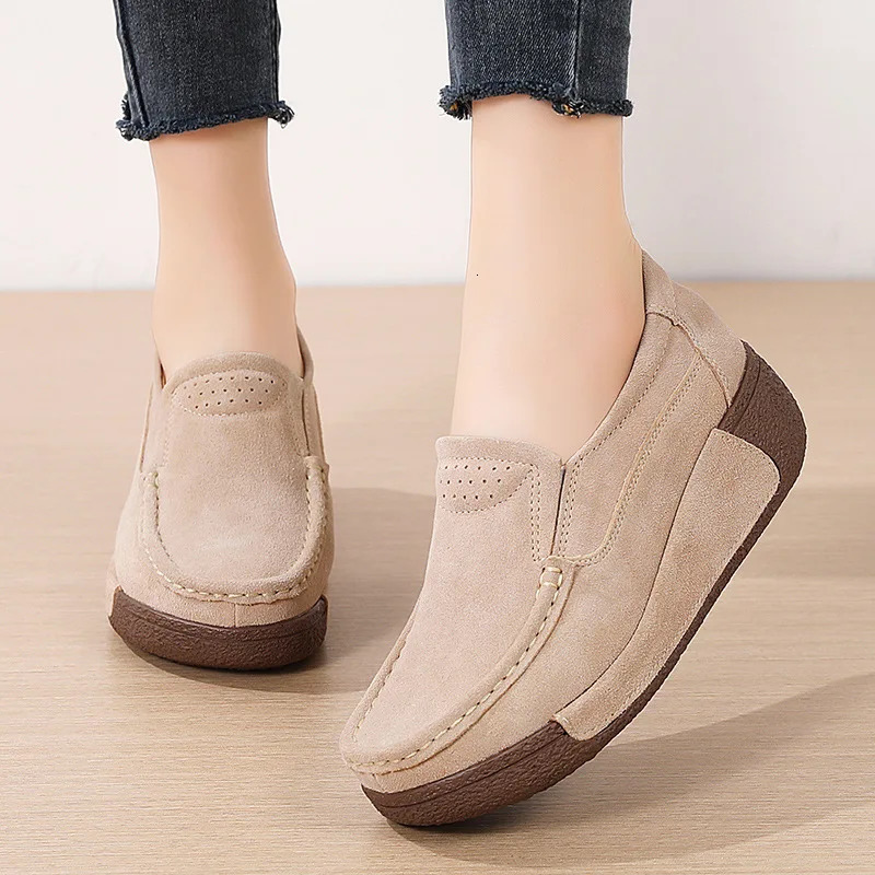 Spring and Autumn Womens Flat Shoes Womens Genuine Leather Moccasins Casual Round Toe Handmade Platform Shoes 241111