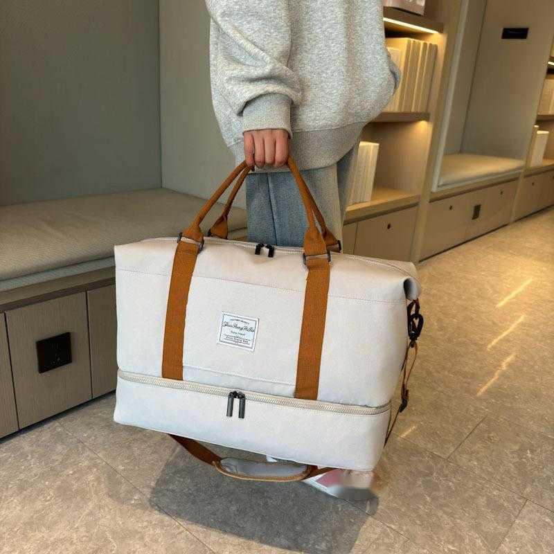 Lightweight and Minimalist Outdoor Travel Bag Fitness and Sports Travel Bag Multifunctional Luggage Bag for Both Men and Women Boarding Bag for Busine