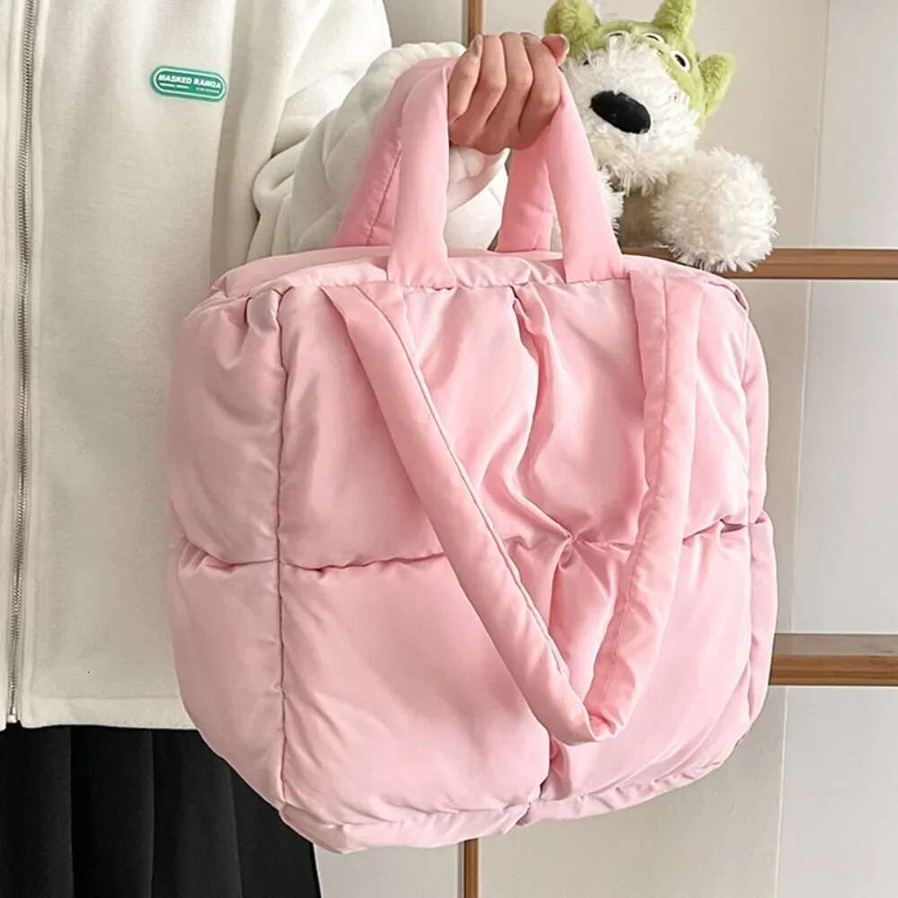Women's New Korean Version Is Fashionable Casual Simple Versatile and Has A Large Capacity Zipper Shoulder Bag