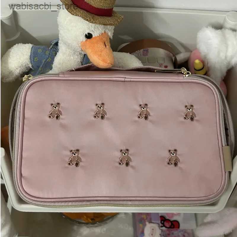 Cosmetic Bags Bear Embroidery Cute Makeup Bag Portable Travel Cosmetic Box Large Capacity Zipper Organizer Storage Case For Women L49