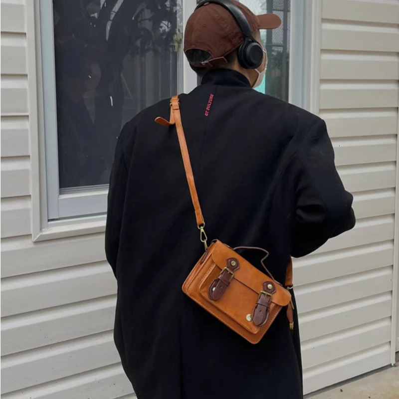 Small Square Shoulder Bag Pu Leather Man Messenger Vintage Casual Male Crossbody Phone Purse ner Handbag 241111