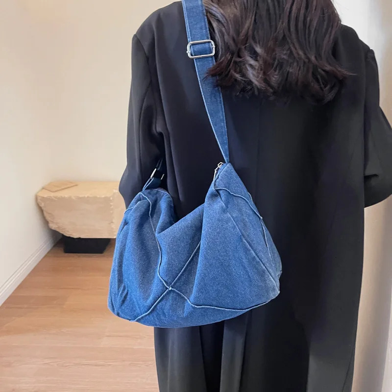 Original womens canvas shoulder messenger bag big denim bag cross body bag fashionable womens handbag 241111