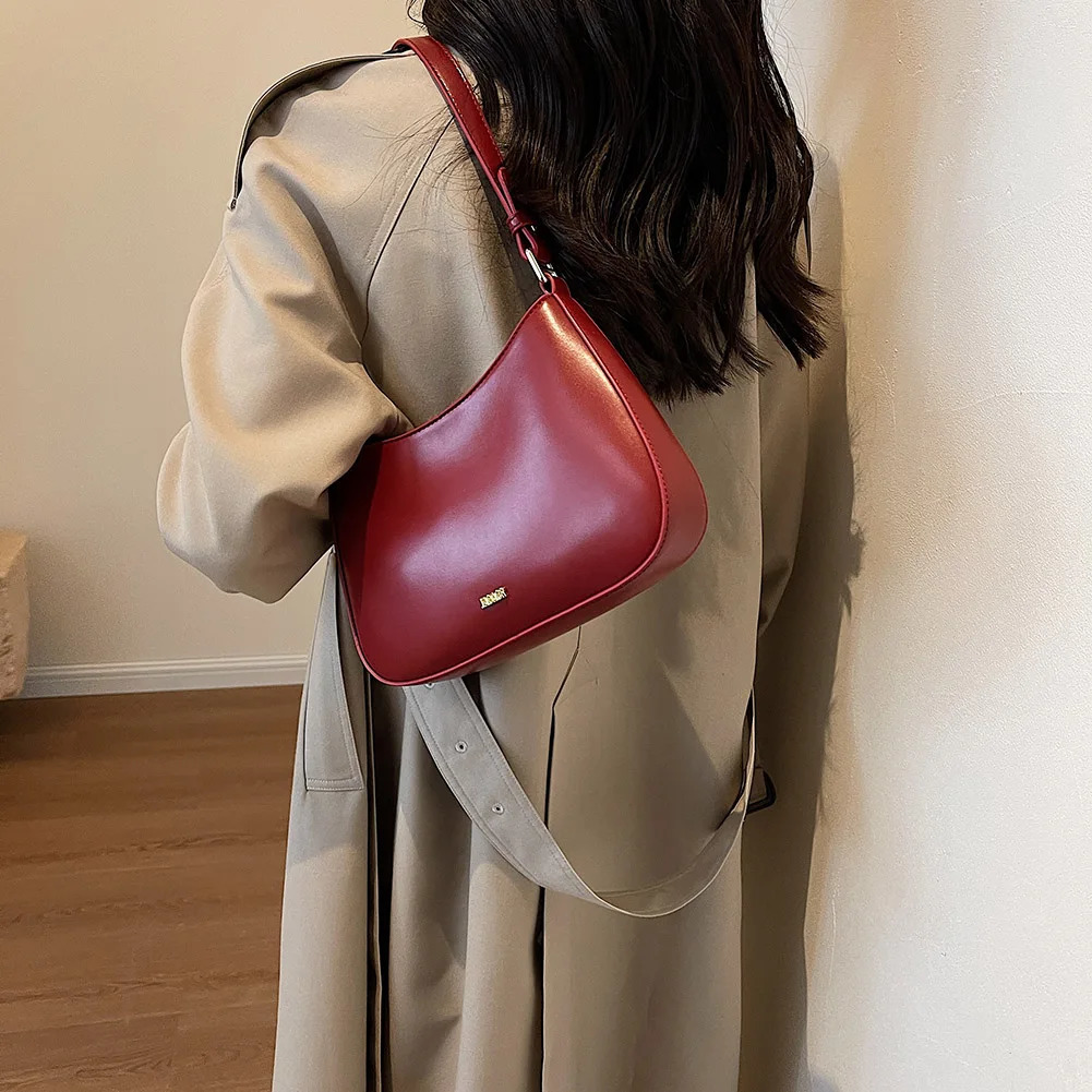Red Shoulder Bag Women PU Leather Vintage Handbag Purse for Women Fashion Stylish Armpit Bag Vintage Crossbody Messenger Bag 241122