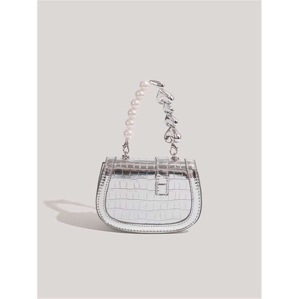 Summer high-grade sense niche texture pearl chain crossbody mini sier handbag girl 2024 new model