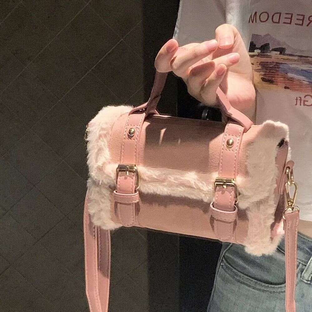 Autumn And Winter Niche Hairy For Women 2024 New High-End Style Ins Crossbody Versatile Cambridge Small Square Bag