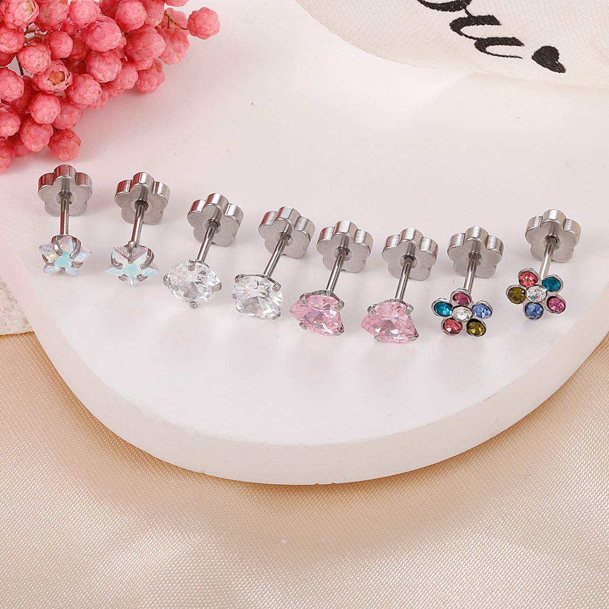 TUPMI Hypoallergenic Flat Back Earrings for Women Stainless Steel Cartilage Earrings Heart Handmade Screw for Sensitive Skin Nap