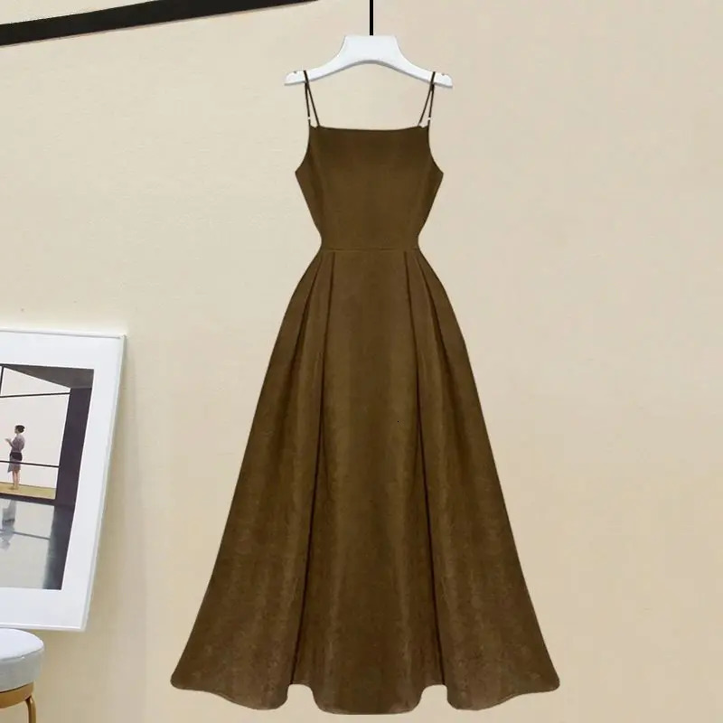 Spring/Summer Set Womens Style Waist Shrink and Age Reduction Knitted Top Ceiling Dress Two Piece Set 241112