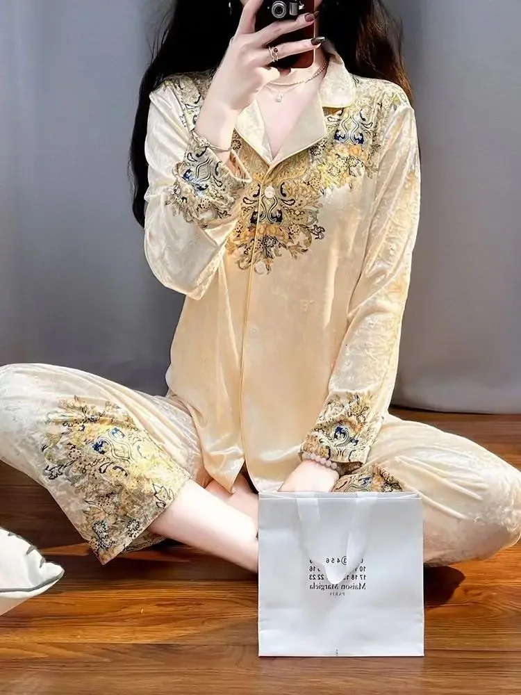 Flower Gold Velvet Pajama Set for Women Long Sleeve Open Collar Open Collar Pants Pajama for Home Retro Evening Dress Two Piece Set 241112