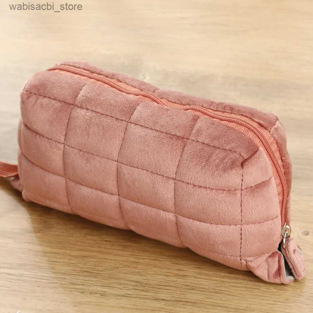 Cosmetic Bags Pillow Shape Cosmetic Bag Multifunction Quilted Simple Pen Pouch Large Capacity Creative Pencil Box Cotton Makeup Storage Bag L49
