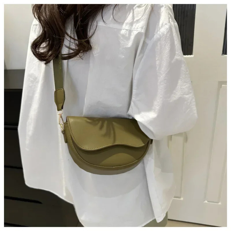 Small Leather Saddle Armpit Bags for Women Summer Chain Fashion Double Straps Shoulder PU Crossbody Festival Gift 241111