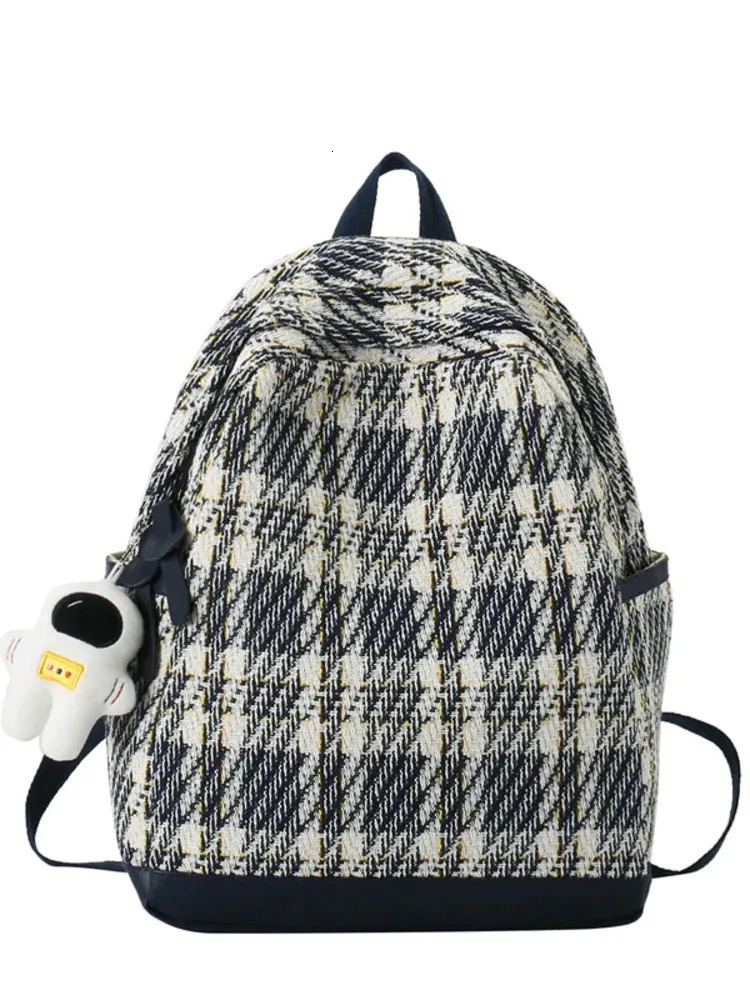 Forest style fashionable pleated lightweight backpack suitable for Korean women Harajuku ulzzang backpack suitable for womens colleges 241111