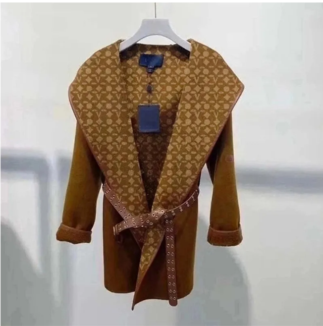 24SSAutumn womens wool overcoat Designer Coats Winter classical letter Print Woolen Hooded Coat lady Long Bat sleeved woolen coat cape 01