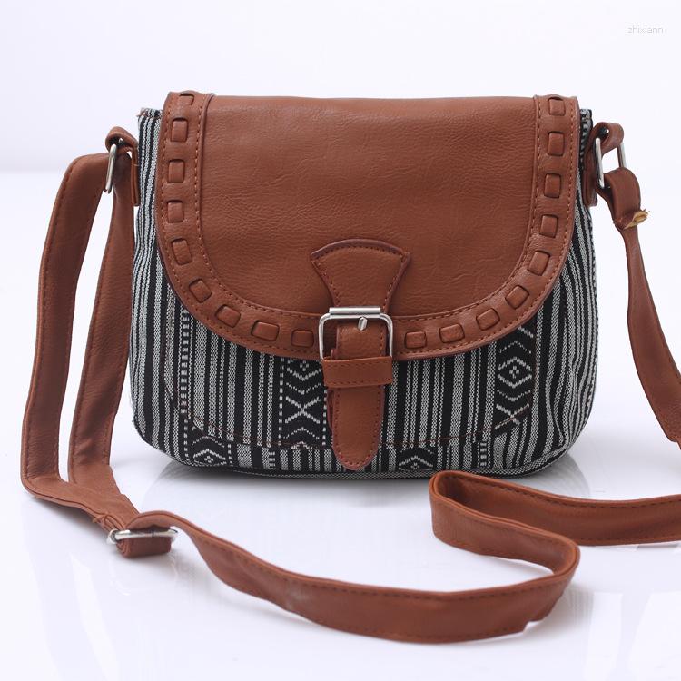 Shopping Bags Autumn And Winter European American Retro Style ral Cloth Women's Shoulder Bag Canvas Animal Pattern Casual Small Foreign zhanyishe