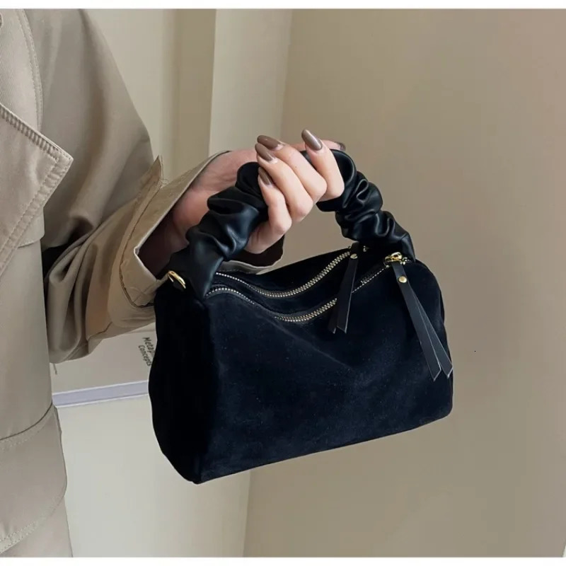 Trend Zipper Pu Womens Shoulder Bags Light y Crossbody for Women Fashion Pleats n Bolsas Para Mujeres 241111