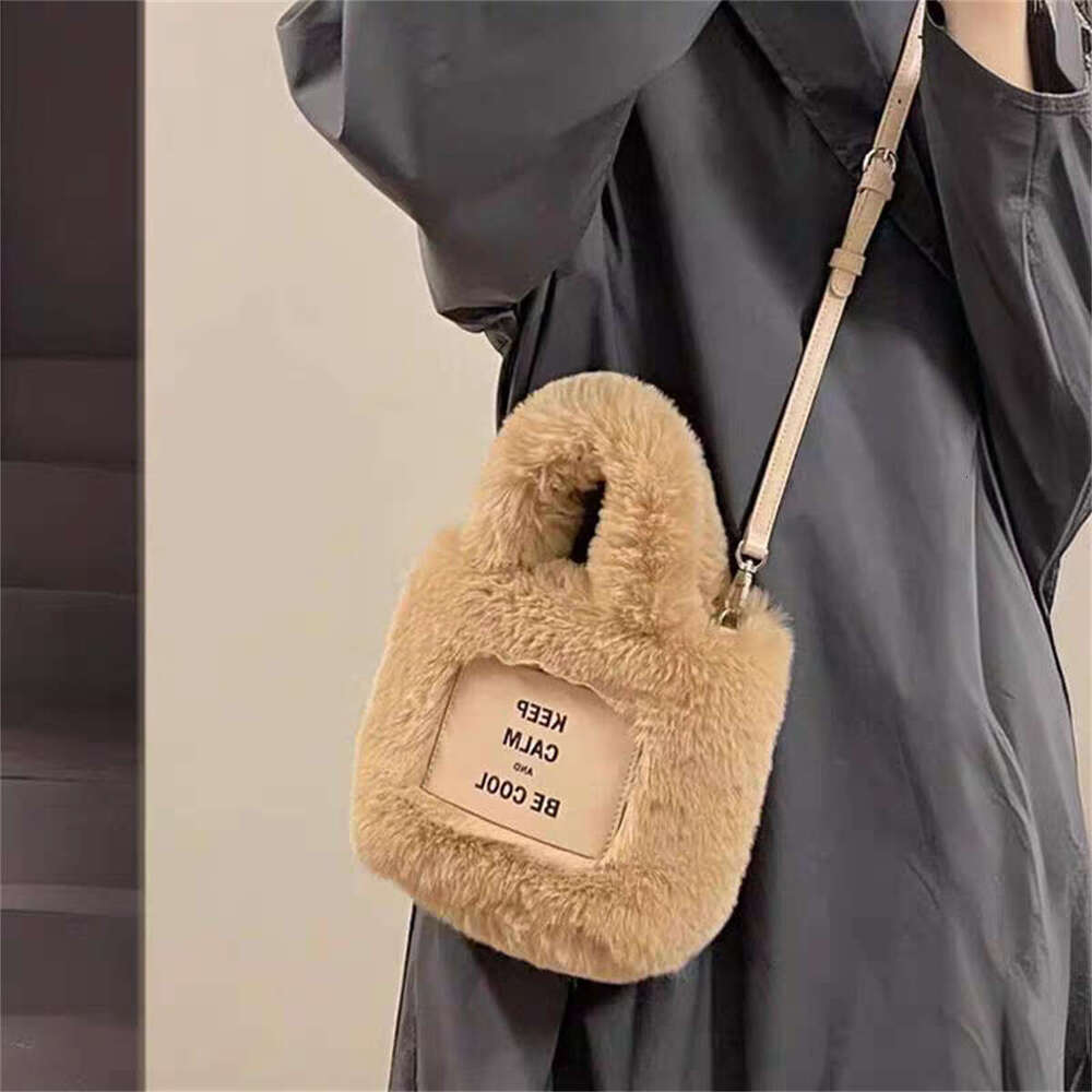Woolen 2024 autumn and winter new fashion plush bucket woolen high-grade texture handbag diagonal bag