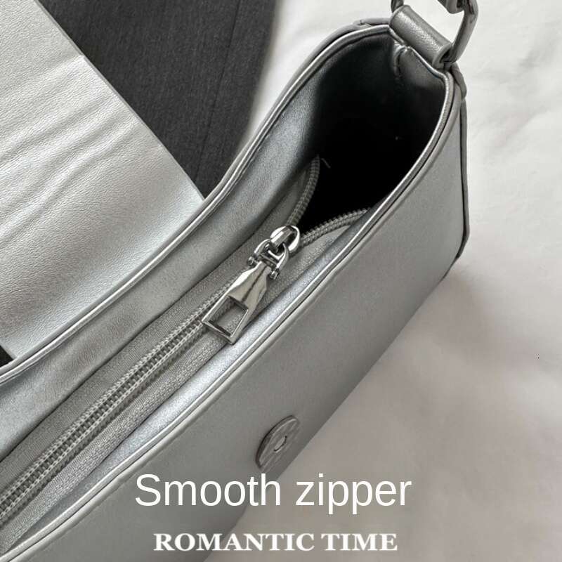 Sier Shoulder Bags for Women 2025 Classic Y2K Small Purse Glossy PU Leather Brand Female Underarm Handbags Daily Bag