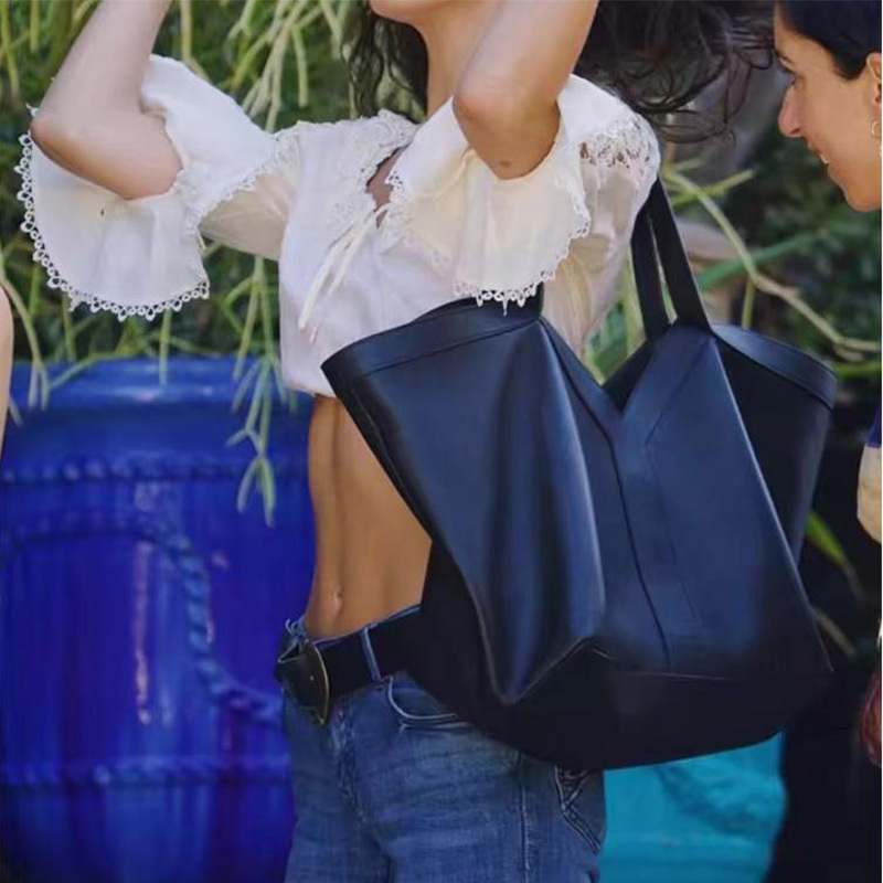Oversized Leather Shoulder Female New Hand Underarm Bag Large Capacity Commuter Ladies Handbag Autumn Winter Tote Bags Patent Leather