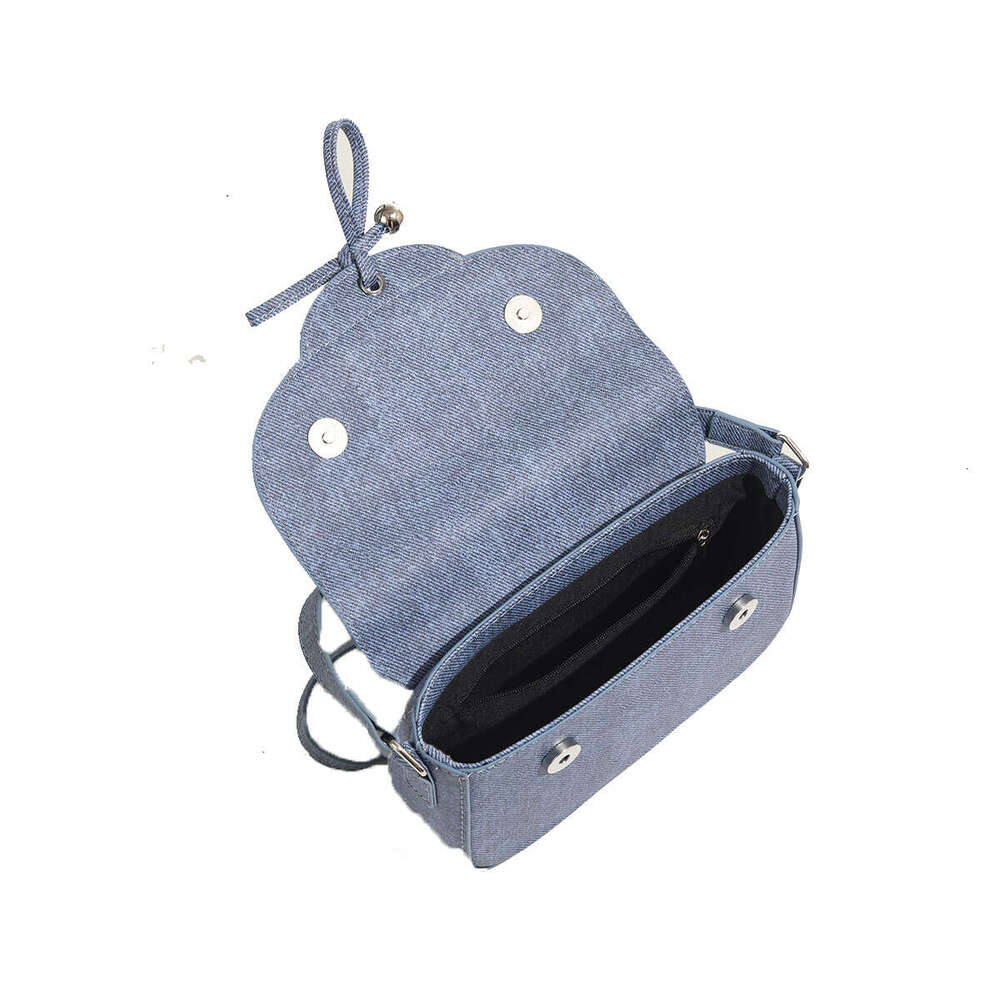 2024 new cowboy bow tie crossbody minority foreign style female senior sense-age small square bag