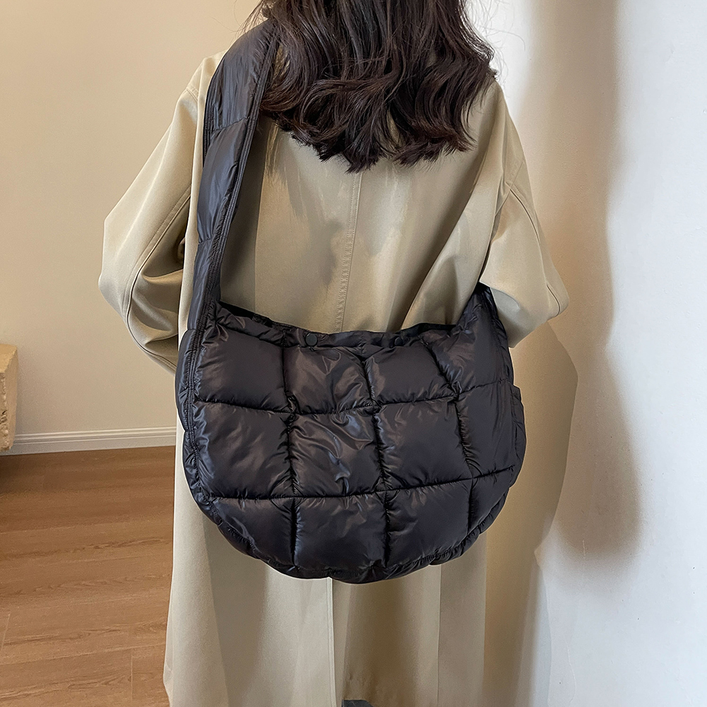 Quilted Underarm Bag Small Quilted Handbag Solid Color Diamond Lattice Bag Soft Simple Handbag Large Capacity Casual Clutch Bags