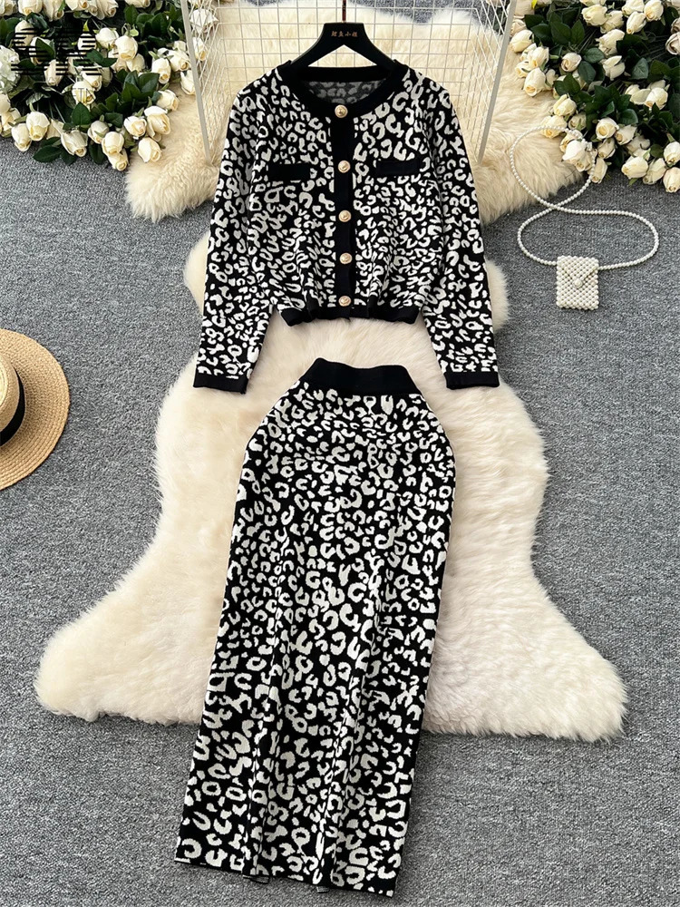 Singreiny Senior Leopard two-piece womens O-neck metal button cardiganbodysuit color block winter thick knit set 241112