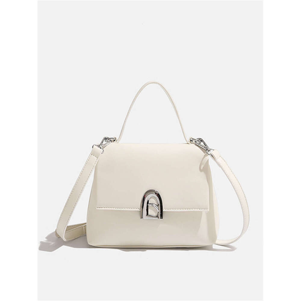 2024 new women's bag senior shoulder niche design