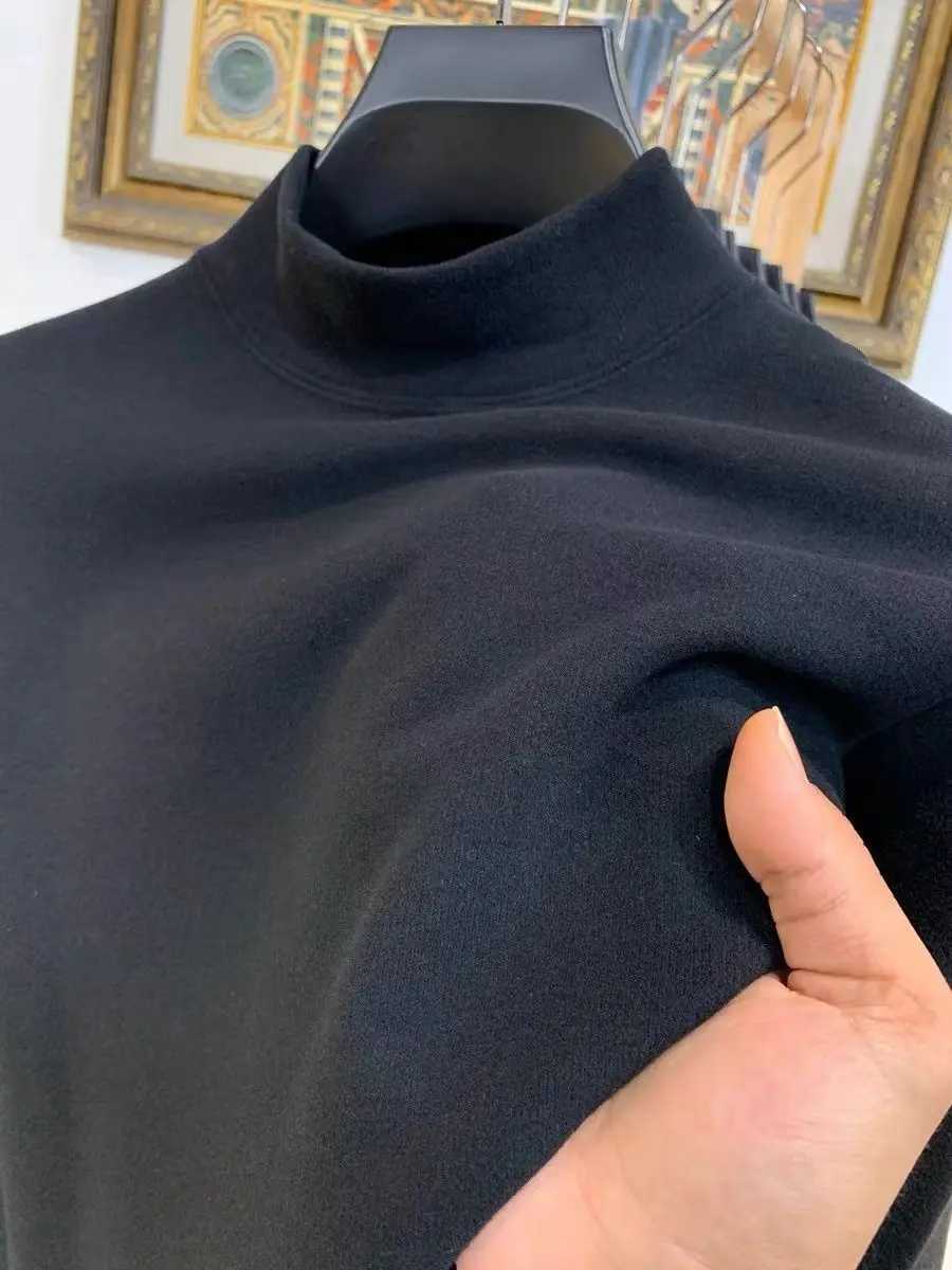 2023 Velvet Bottom Mens Ultra Thin Solid Color Half Turtle Neck Long Sleeve T-shirt with Velvet Thick Lining Warm Top W2411111