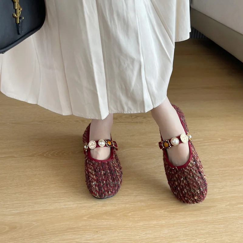 Womens Ballet Flat Bottom Autumn Low Foot Pump Knitted Mary Jane Shoes Water Diamond Button Flat Shoes Large Size 43 Womens Shoes 241111